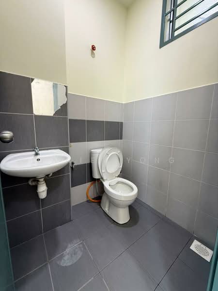 Rumah Teres 2-Tingkat untuk Dijual di Nusa Bayu (Iskandar Puteri (Nusajaya)) - Daniel Yong - Bathroom - PropertyGuru.com.my