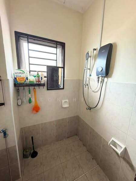 2-storey Terraced House for Sale in Taman Setia Indah (Tebrau) - Anson Hiong - Bathroom - PropertyGuru.com.my