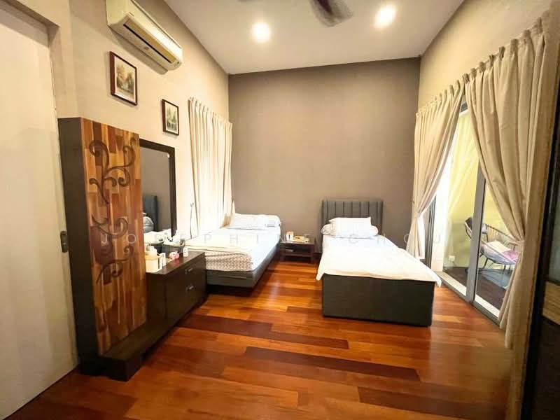 Rumah Berkembar untuk Dijual di Glenmarie (Selangor) - Josephine Chou - Bedroom - PropertyGuru.com.my