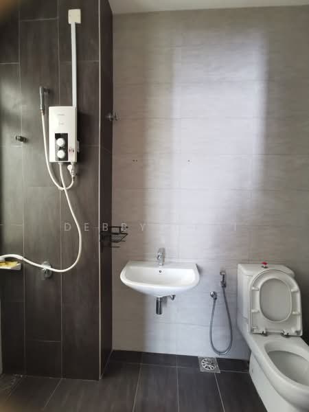 Rumah Teres 2 Tingkat untuk Disewa di D'Island (Puchong) - Debby Chai - Bathroom - PropertyGuru.com.my