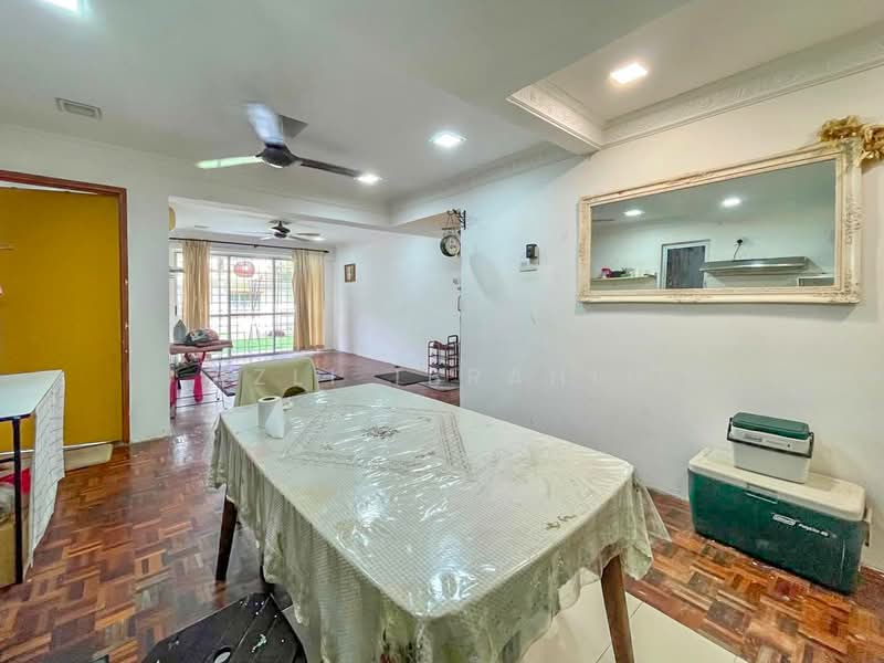 Kondominium untuk Dijual di Bella Vista - Azli Ibrahim - Living Room - PropertyGuru.com.my