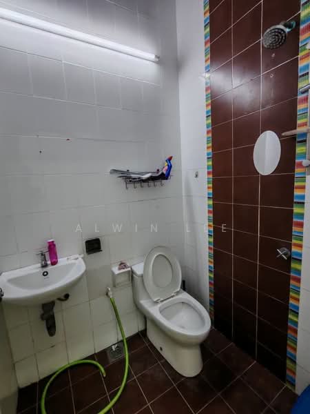 Rumah Teres 1 Tingkat untuk Dijual di Setia Alam (Selangor) - Alwin Lee - Bathroom - PropertyGuru.com.my