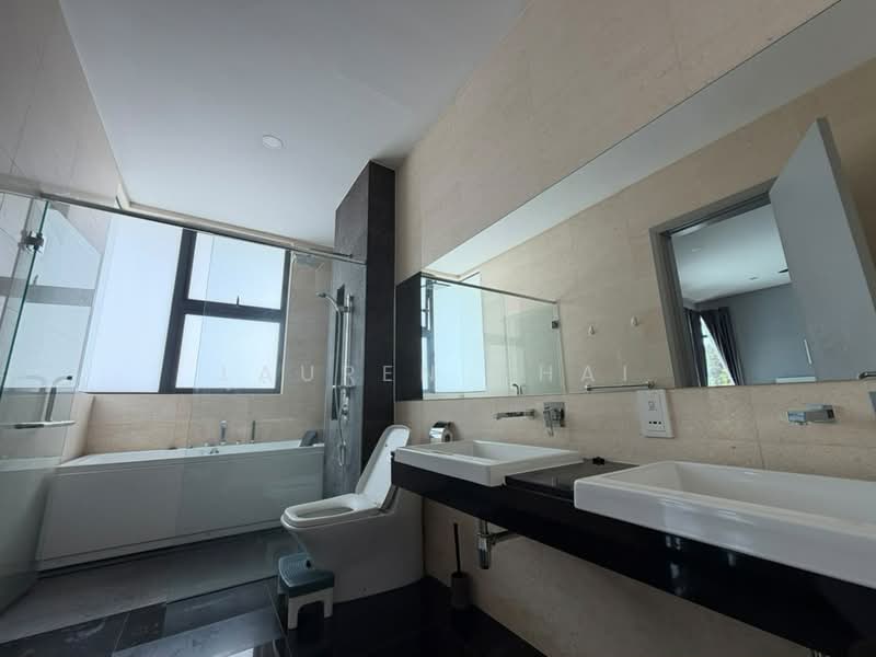 Rumah Teres 1.5 Tingkat untuk Dijual di Taman Bestari Indah (Ulu Tiram) - Lauren Chai - Bathroom - PropertyGuru.com.my