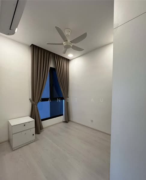 Kediaman Servis untuk Dijual di Equine Residence - Janet Au - Bedroom - PropertyGuru.com.my
