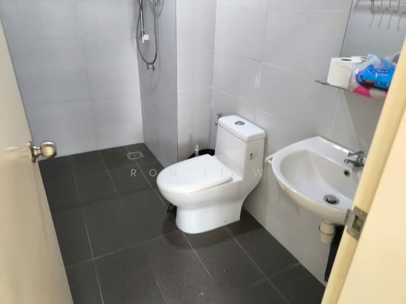 Service Residence for Sale at Sk One Residence - Ron Liew - Bathroom - PropertyGuru.com.my