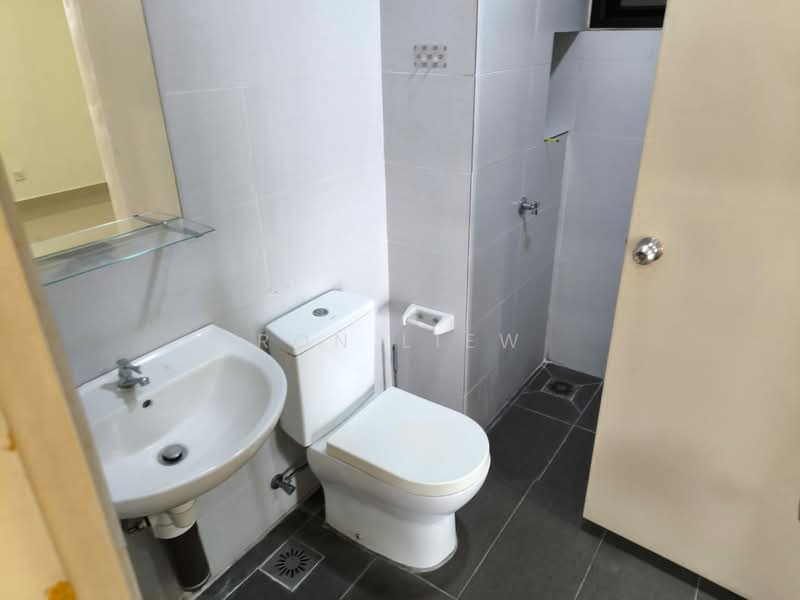 Service Residence for Sale at Sk One Residence - Ron Liew - Bathroom - PropertyGuru.com.my