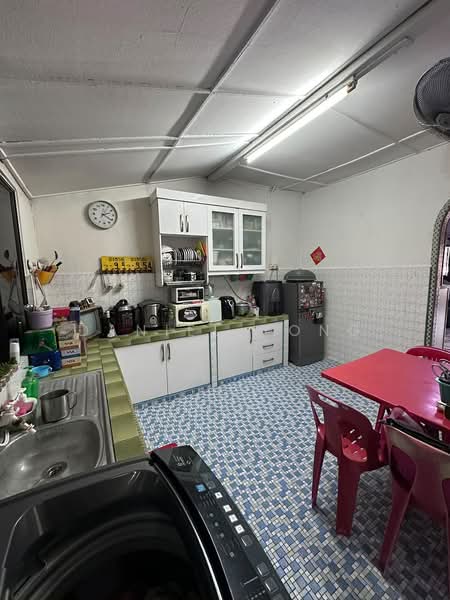 Rumah Teres 1 Tingkat untuk Dijual di Taman Sri Skudai (Skudai) - Daniel Yong - Kitchen - PropertyGuru.com.my