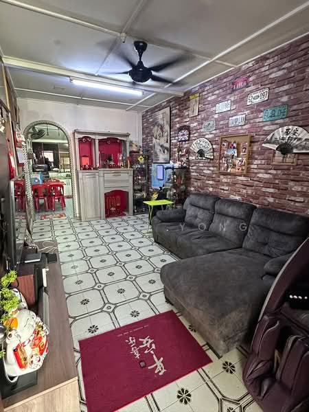 Rumah Teres 1 Tingkat untuk Dijual di Taman Sri Skudai (Skudai) - Daniel Yong - Living Room - PropertyGuru.com.my
