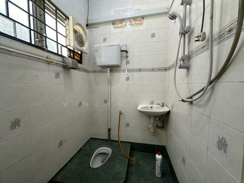 2-storey Terraced House for Sale in Taman Lembah Maju (Pandan Indah) - Vincent Lee - Bathroom - PropertyGuru.com.my