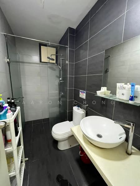 Servis Apartment untuk Disewa di Damai Hillpark - Aaron Chong - Bathroom - PropertyGuru.com.my