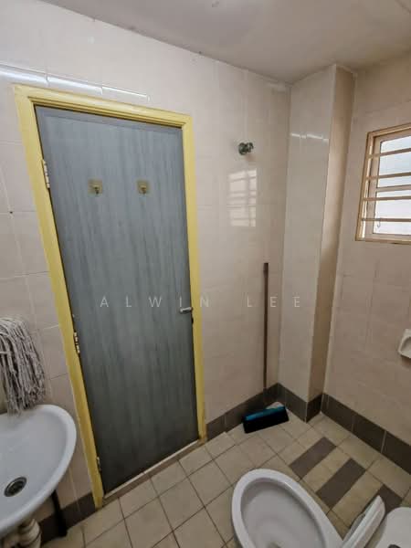 Rumah Teres 2 Tingkat untuk Dijual di Setia Alam (Selangor) - Alwin Lee - Bathroom - PropertyGuru.com.my