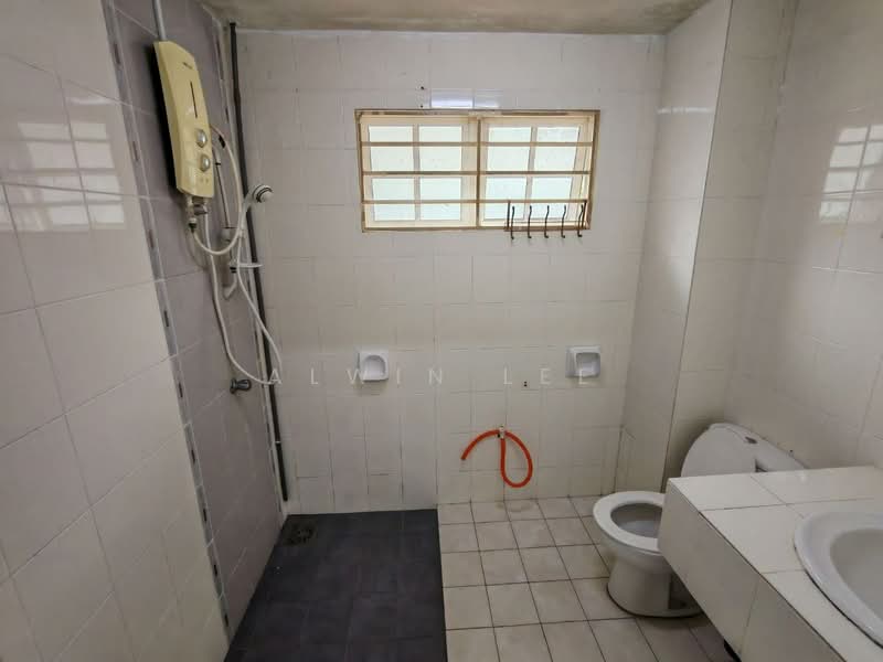 Rumah Teres 2 Tingkat untuk Dijual di Setia Alam (Selangor) - Alwin Lee - Bathroom - PropertyGuru.com.my