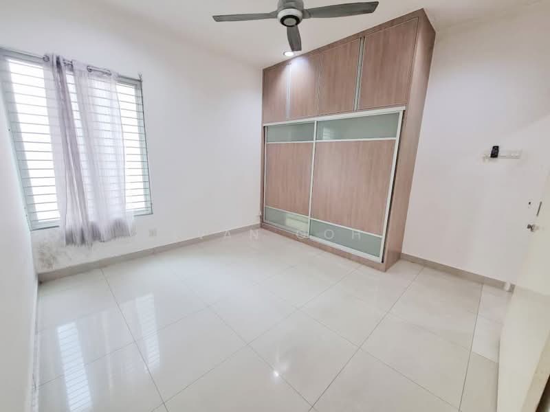 Semi-Detached House for Sale in Taman Mutiara Indah (Puchong) - Evan Goh - Bedroom - PropertyGuru.com.my
