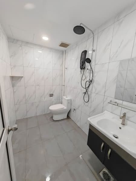 Semi-Detached House for Sale in Taman Mutiara Indah (Puchong) - Evan Goh - Bathroom - PropertyGuru.com.my