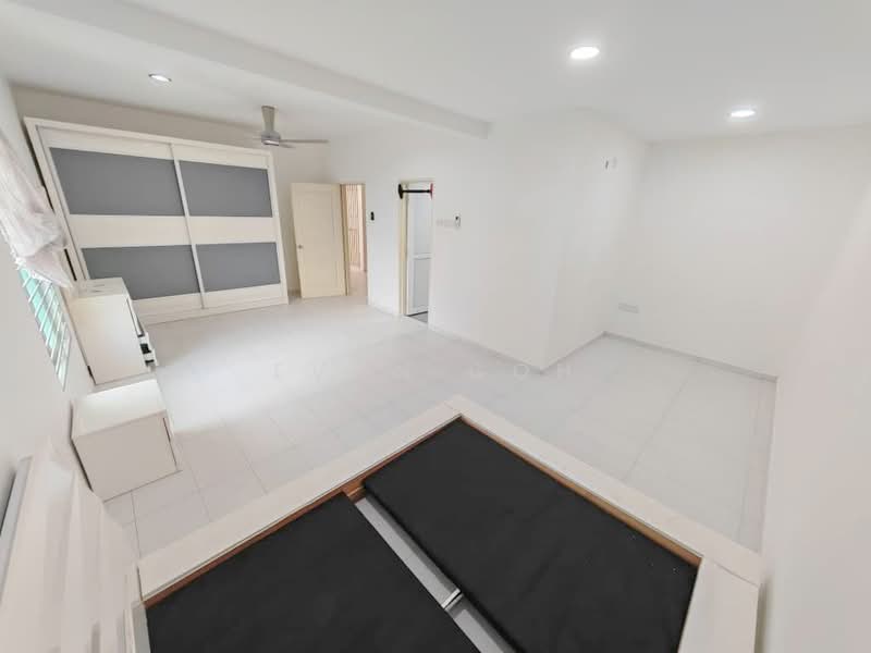 Semi-Detached House for Sale in Taman Mutiara Indah (Puchong) - Evan Goh - Bedroom - PropertyGuru.com.my