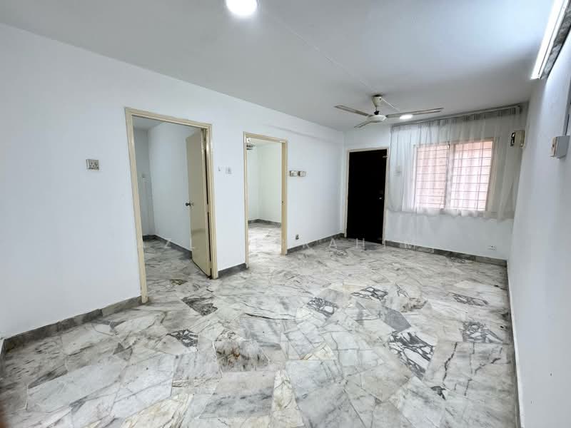 Rumah Flat untuk Dijual di Seksyen 4 Wangsa Maju Flat - Azli Ibrahim - Living Room - PropertyGuru.com.my