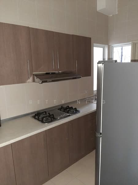Servis Apartment untuk Dijual di Waldorf Tower - Betty Ning - Kitchen - PropertyGuru.com.my