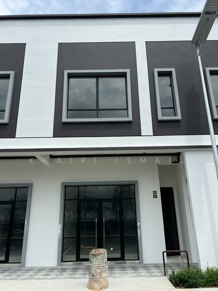Shop for Rent in Pasir Gudang (Johor) - Khairi Ismail - Exterior - PropertyGuru.com.my