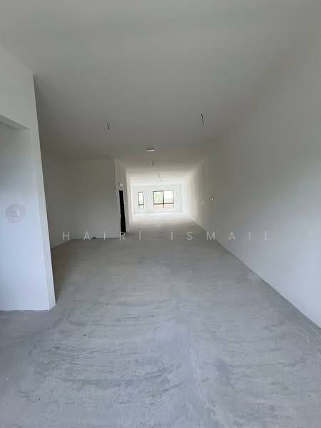 Shop for Rent in Pasir Gudang (Johor) - Khairi Ismail - Interior - PropertyGuru.com.my