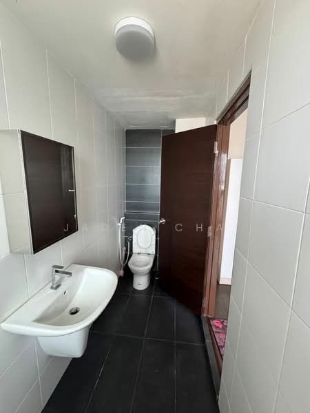 Service Residence for Rent at V@SUMMERPLACE - Jaden Chai - Bathroom - PropertyGuru.com.my
