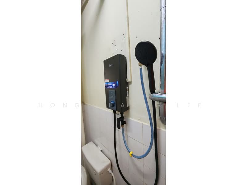 Apartment for Rent at Ria Apartment - Hong Charng Lee - Bathroom - PropertyGuru.com.my