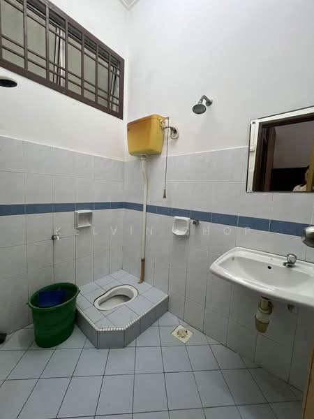 Rumah Teres 1-Tingkat untuk Disewa di Taman Setia Indah (Tebrau) - Kelvin Chop - Bathroom - PropertyGuru.com.my