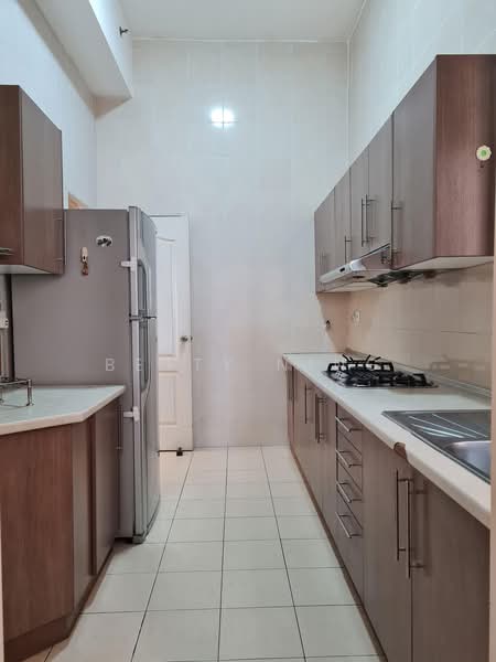 Servis Apartment untuk Dijual di Waldorf Tower - Betty Ning - Kitchen - PropertyGuru.com.my