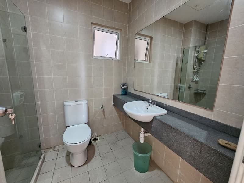 Servis Apartment untuk Dijual di Waldorf Tower - Betty Ning - Bathroom - PropertyGuru.com.my