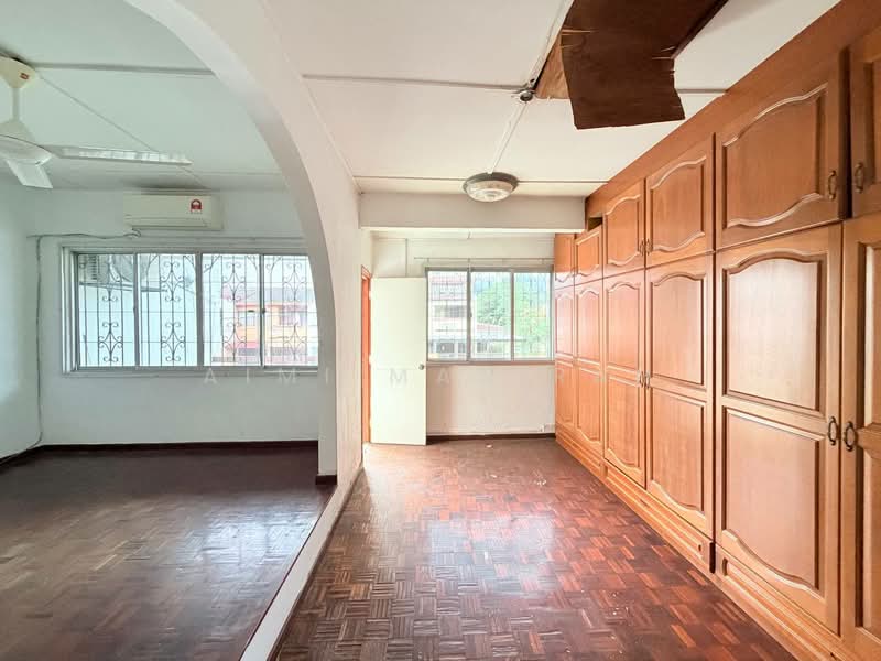 2-storey Terraced House for Sale in Ampang (Selangor) - Aimi Mahirah - Living Room - PropertyGuru.com.my