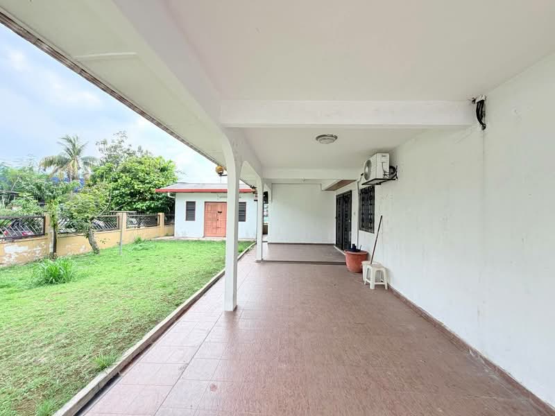 2-storey Terraced House for Sale in Ampang (Selangor) - Aimi Mahirah - Exterior - PropertyGuru.com.my
