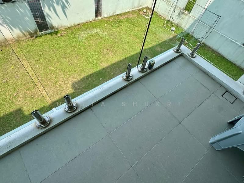 Semi-Detached House for Sale in Bukit Jelutong (Shah Alam) - Nadia Shukri - Balcony - PropertyGuru.com.my