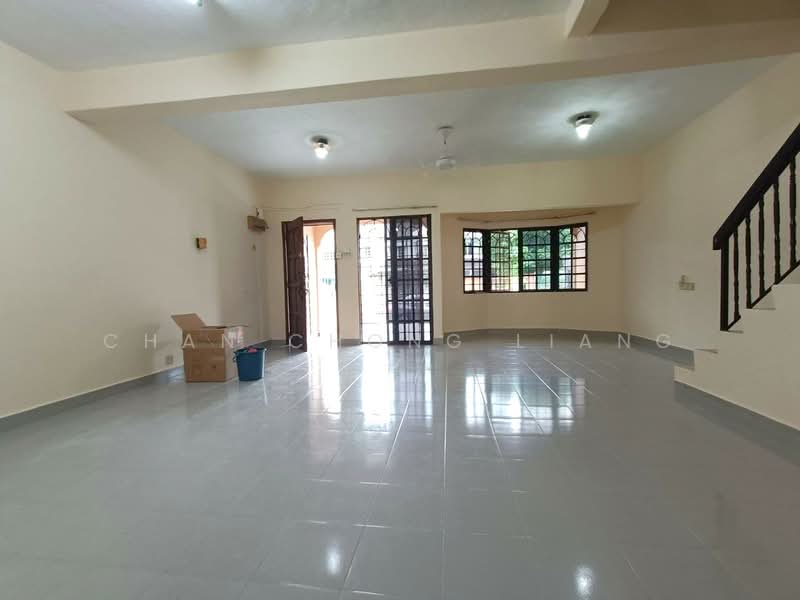 Rumah Teres 2 Tingkat untuk Dijual di Usj 2 (Subang Jaya) - Chan Chong Liang - Living Room - PropertyGuru.com.my
