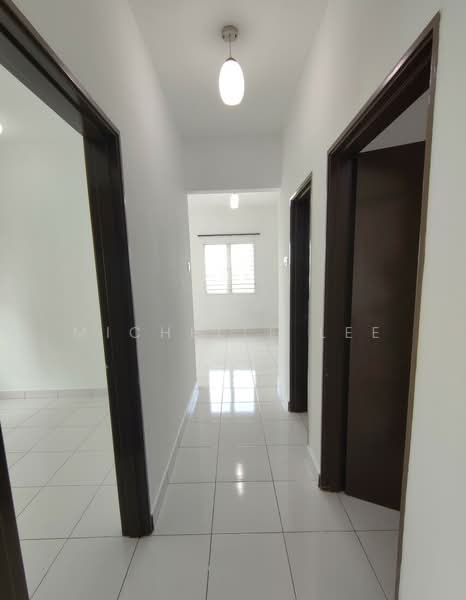 Pangsapuri untuk Disewa di Akasia Apartment - Michelle Lee - Corridor - PropertyGuru.com.my