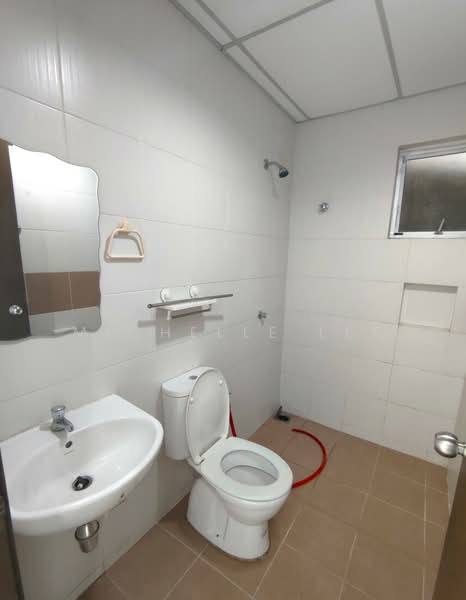 Pangsapuri untuk Disewa di Akasia Apartment - Michelle Lee - Bathroom - PropertyGuru.com.my