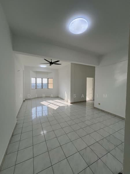 Apartment for Sale at Pangsapuri Sri Angkasa - Adibah Salim - Living Room - PropertyGuru.com.my