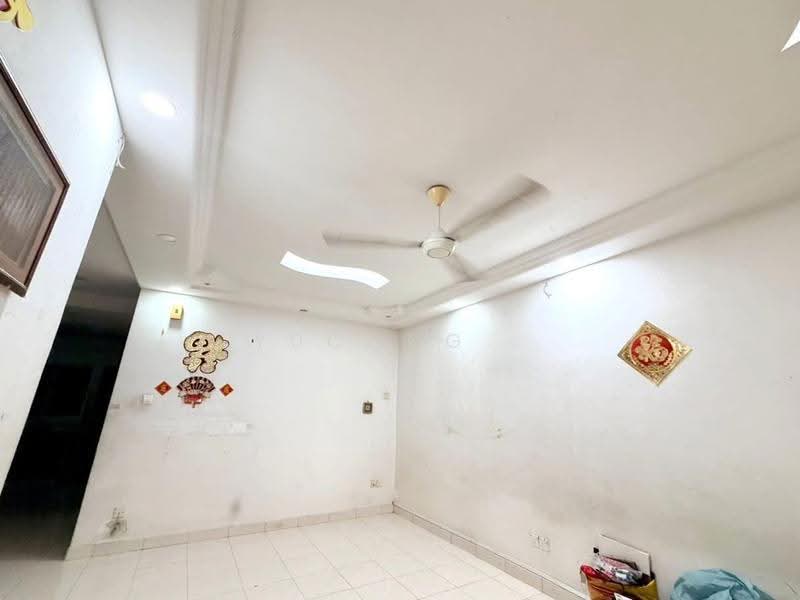 1.5-storey Terraced House for Sale in Taman Gaya (Ulu Tiram) - Yucong . - Interior - PropertyGuru.com.my