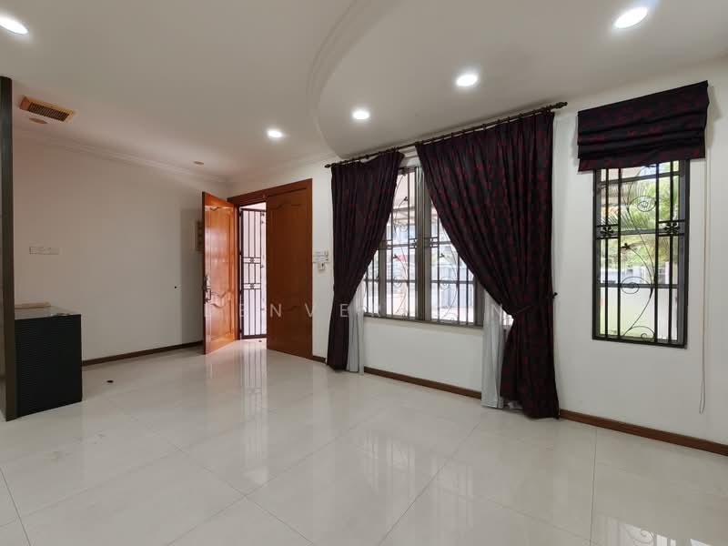 3-storey Terraced House for Sale in Taman Overseas Union (Taman Oug) (Jalan Klang Lama (Old Klang Road)) - Denver Sin - Entrance - PropertyGuru.com.my