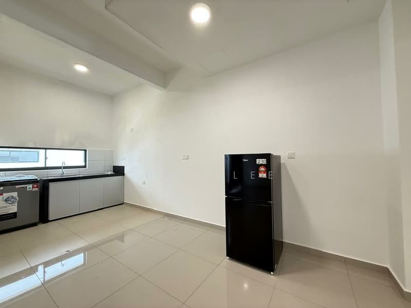 2-storey Terraced House for Rent in Bandar Gamuda Cove (Dengkil) - Chris Lee - Kitchen - PropertyGuru.com.my