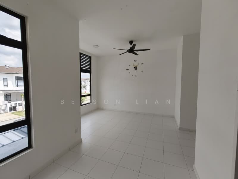 2-storey Terraced House for Sale in Puncak Alam (Selangor) - Benson Lian - Living Room - PropertyGuru.com.my
