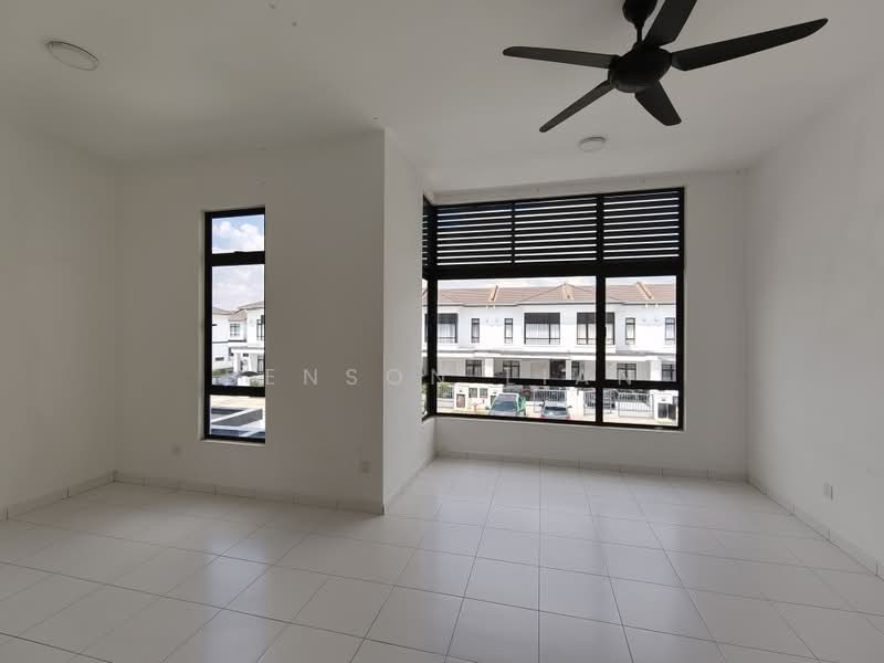 2-storey Terraced House for Sale in Puncak Alam (Selangor) - Benson Lian - Living Room - PropertyGuru.com.my