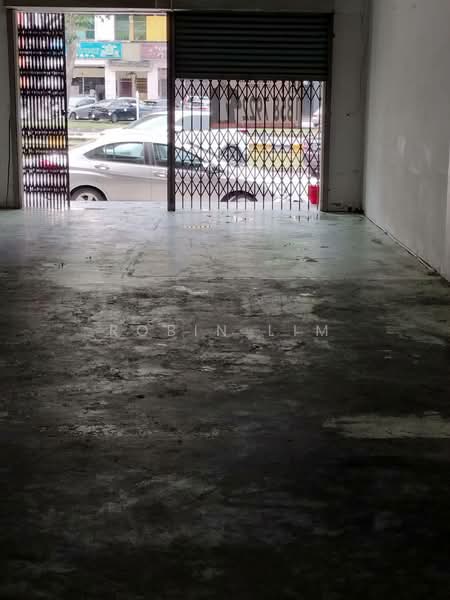 Shop for Rent in Taman Desa Cemerlang (Ulu Tiram) - Robin Lim - Exterior - PropertyGuru.com.my