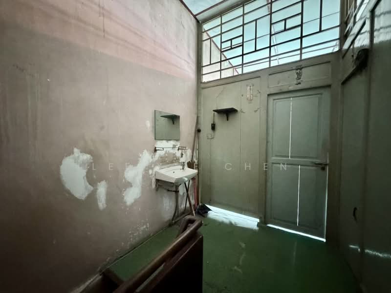 Shop for Rent in George Town (Penang) - Lee Xue Chen - Interior - PropertyGuru.com.my