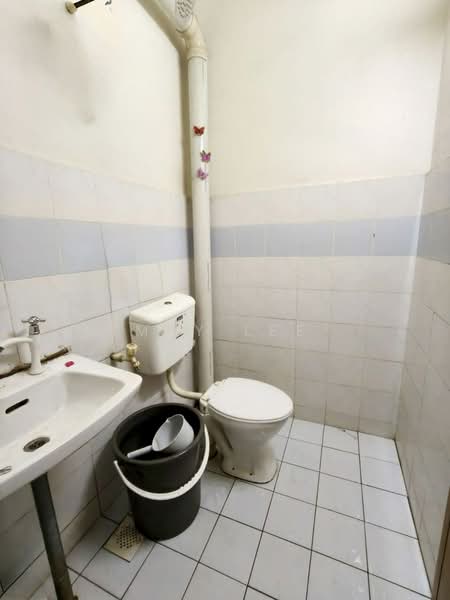 1-storey Terraced House for Sale in Taman Megah Ria (Masai) - May Lee - Bathroom - PropertyGuru.com.my