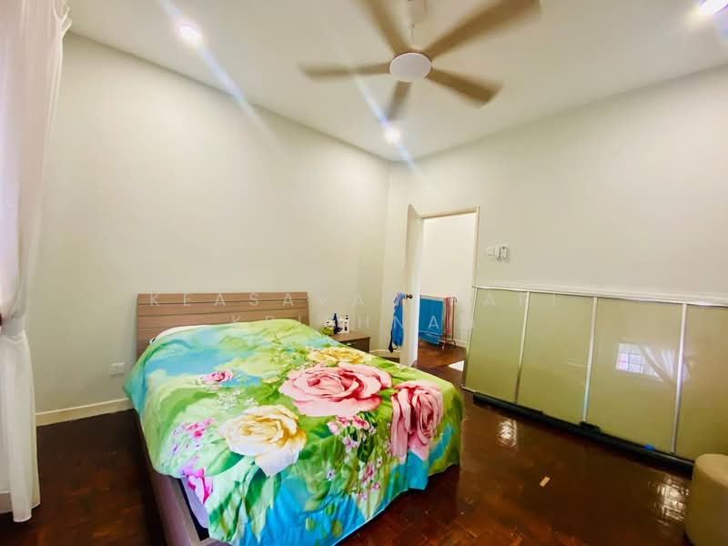 2-storey Terraced House for Sale in Seri Kembangan (Selangor) - Keasavan Hari Krishnan - PropertyGuru.com.my