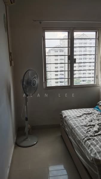 Pangsapuri untuk Dijual di Sri Intan 1 - Alan Lee - Bedroom - PropertyGuru.com.my