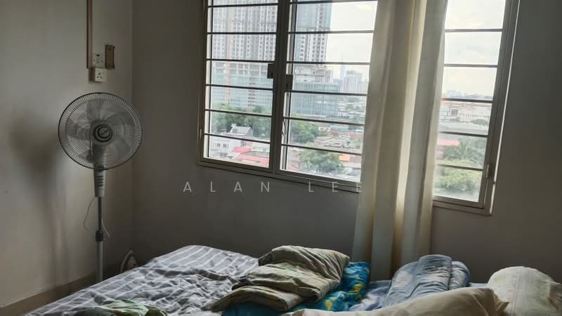 Pangsapuri untuk Dijual di Sri Intan 1 - Alan Lee - Bedroom - PropertyGuru.com.my