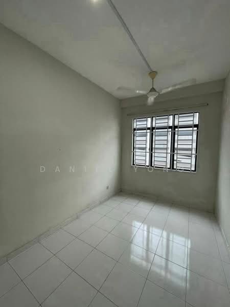 Servis Apartment untuk Dijual di Jentayu Residensi @ Tampoi - Daniel Yong - Interior - PropertyGuru.com.my
