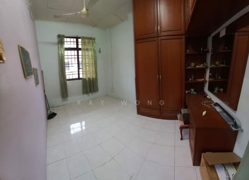 Rumah Teres 2 Tingkat untuk Dijual di Balik Pulau (Penang) - Kay Wong - Bedroom - PropertyGuru.com.my