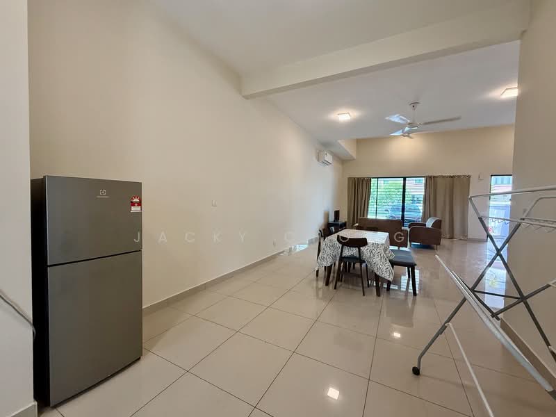 2-storey Terraced House for Sale in Telok Panglima Garang (Selangor) - JACKY CHONG - Living Room - PropertyGuru.com.my