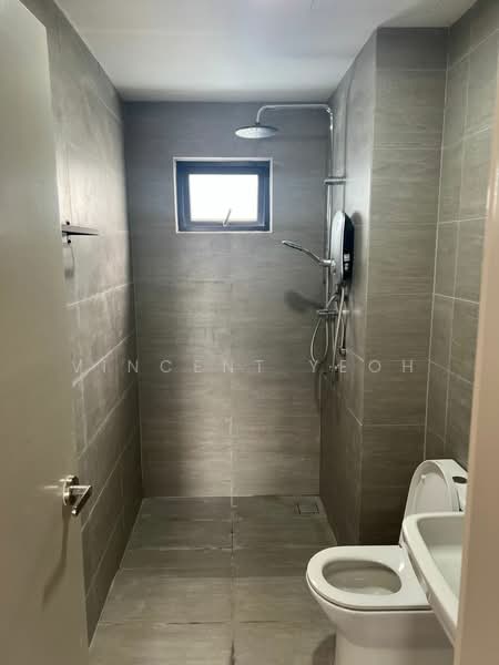Servis Apartment untuk Dijual di Residensi Ava @ Kiara Bay - Vincent Yeoh - Bathroom - PropertyGuru.com.my